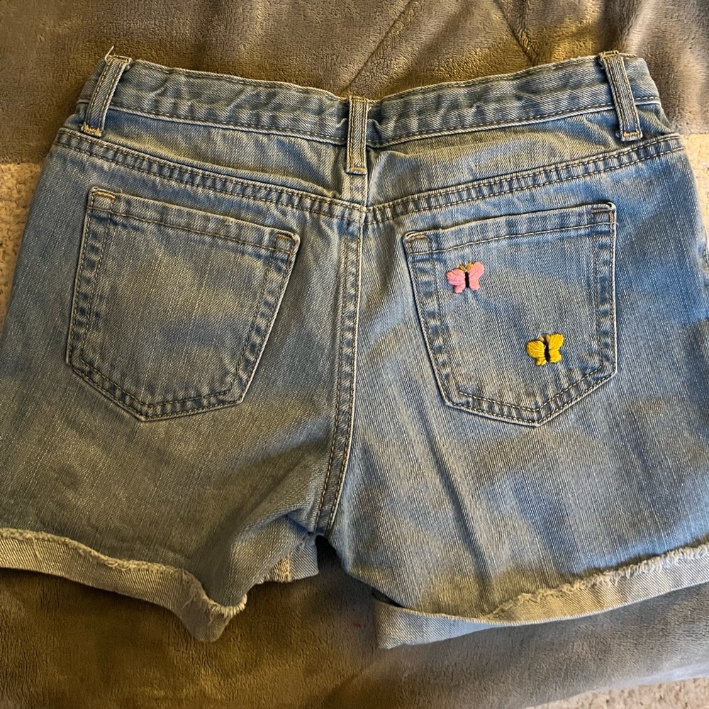 children’s place self-embroidered shorts